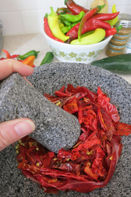 Molcajete Mexicano: Great for Hot Pepper Flakes & Salsa Recipes!